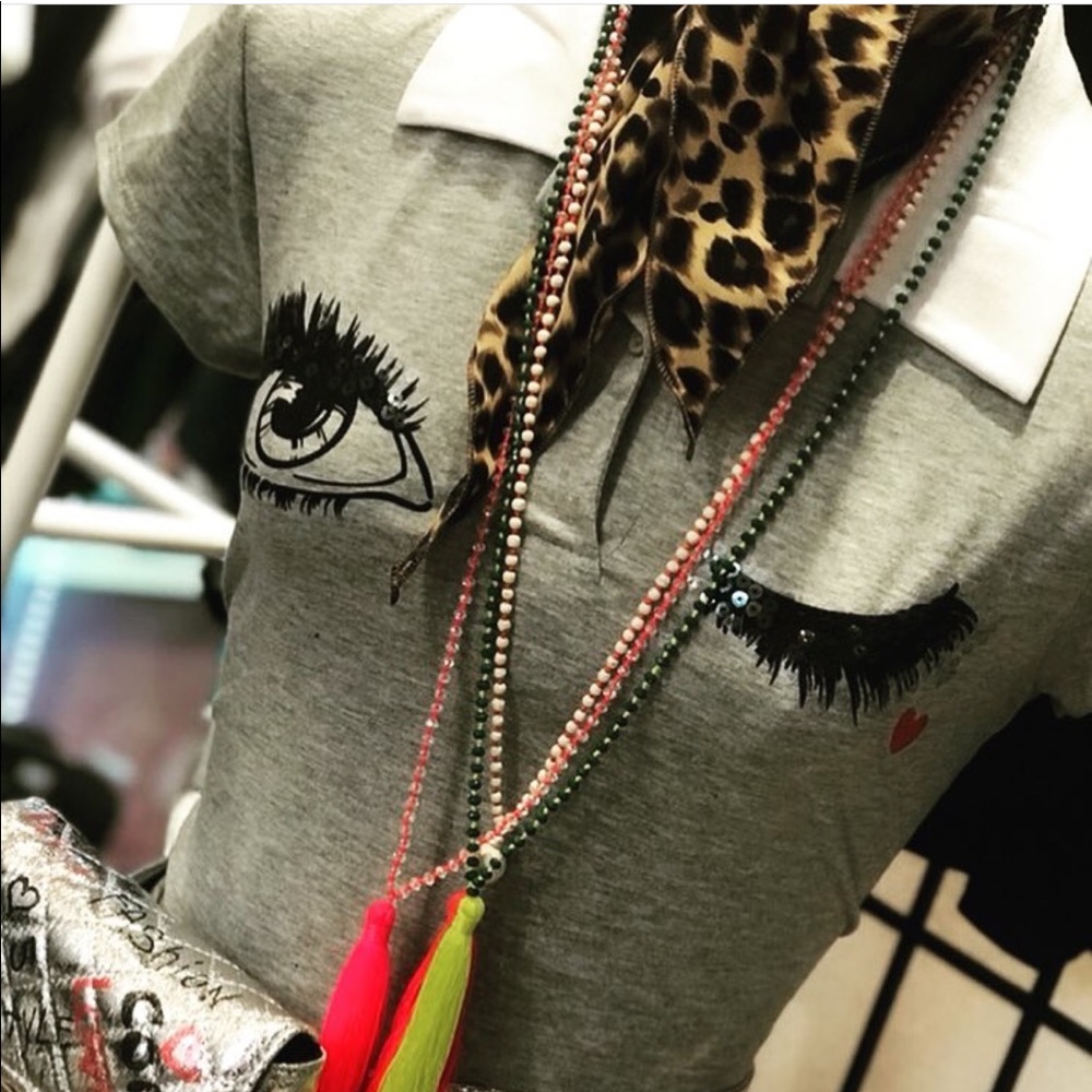 Women’s eyelash t-shirt